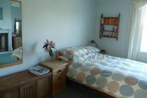 100 West Bay Road Image