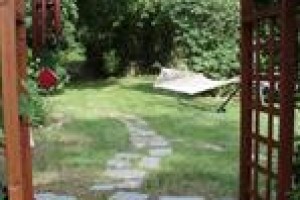 1768 Country Inn Image