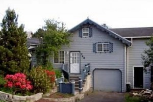 5-J's Beach House Otter Rock Image