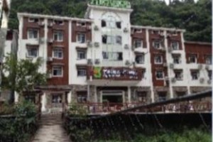 5 Yue Hotel Shennongjia Branch Image