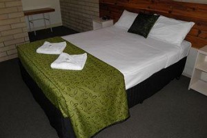 7th Street Motel Image