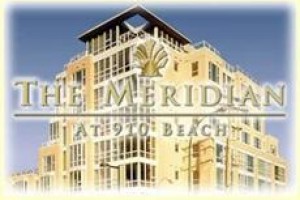 910 Beach Avenue Apartment Hotel Image