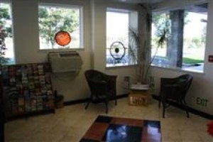 Airport Inn Image