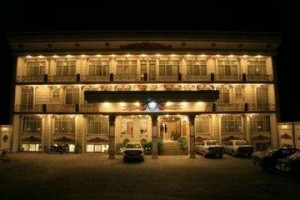 Akhavan Hotel Kerman Image