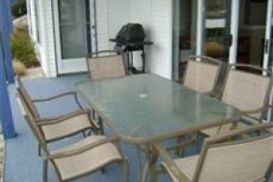 Al Elam Vacation Rental Monarch Cove Lane Lake Ozark Image