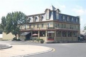 Altland House Inn and Suites Abbottstown Image