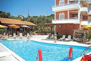Amazona Apartments & Studios Image