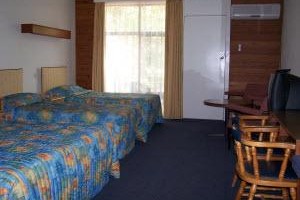 Amber Court Motor Inn Image