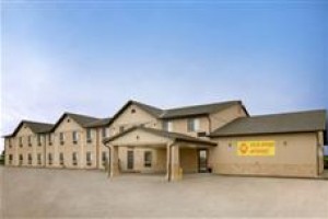 Americas Best Value Inn and Suites Percival Image