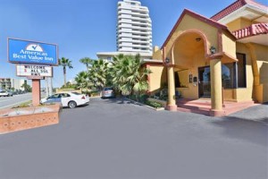 Double Stay Inn Oceanfront Image