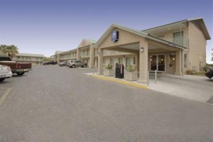 Americas Best Value Inn Eagle Pass Image