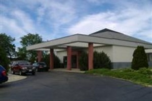 Americas Best Value Inn Fort Atkinson Image