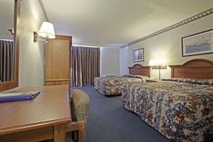 Americas Best Value Inn / Milwaukee Airport Image