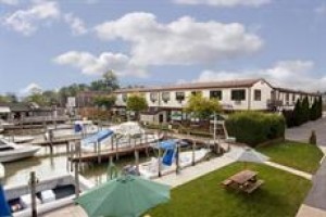 Americas Best Value Inn Port Clinton Image