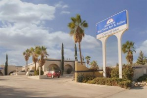 Americas Best Value Inn & Suites Oasis of Eden Image