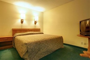 Americas Best Value Inn / Troy Image
