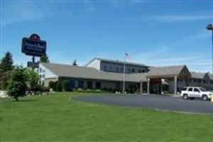 AmericInn Lodge & Suites Rhinelander Image