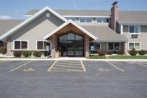 AmericInn Lodge & Suites Manitowoc Image