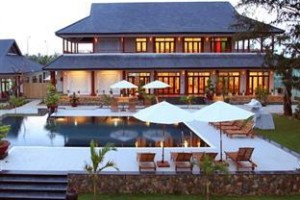 Aniise Villa Resort Image