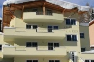 Apart La Vita Image