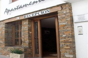 Apartamentos Siete Lagunas Image