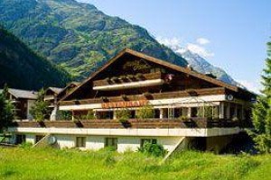 Aparthotel Monte Rosa voted  best hotel in Tasch