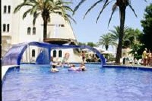 Aparthotel Rio Mar Muro (Spain) Image
