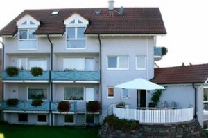 Apartmenthaus Zur Offenen Tur Image