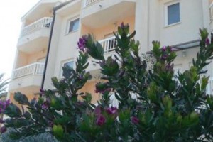 Apartments Mia Stari Grad Image