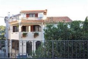 Apartments Vrbnik Image