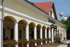 Aqua Lux Wellness Hotel voted  best hotel in Cserkeszolo