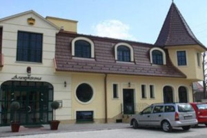 Aranykorona Hotel and Restaurant voted  best hotel in Solymar