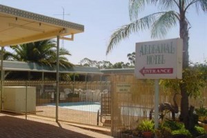 Ardeanal Motel voted  best hotel in West Wyalong