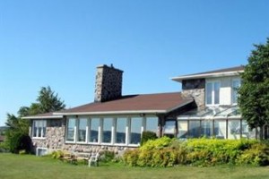 Au Fil Des Saisons voted  best hotel in La Baie