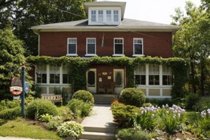 Au Virage B&B voted 9th best hotel in Magog