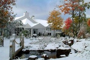 Auberge La Montagne Coupee Image