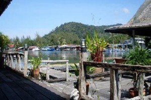 Baan Rim Nam Image