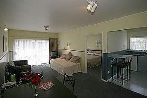 Balmoral Motel Image