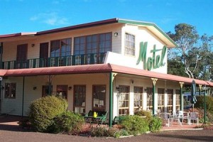 Bandicoot Motor Inn voted 3rd best hotel in Hamilton 