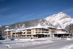 Banff International Hotel Image