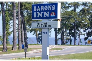 Barons By The Bay Inn Image