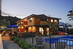 Bay Adventurer Apartments Paihia Image