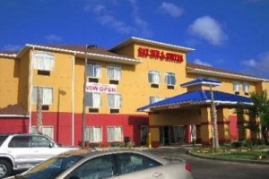 Bay Inn & Suites Foley Image