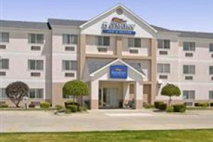 Baymont Inn and Suites Mattoon Image