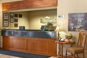 Baymont Inn and Suites Milwaukee/Grafton Image
