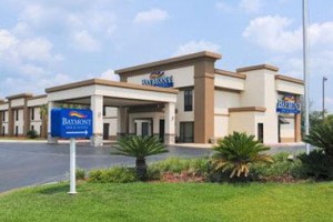 Baymont Inn & Suites Yemassee Image