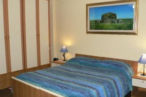 B&B Alex Group Image