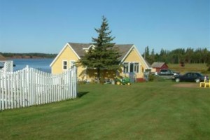 Beach & Breeze Cottages Image