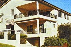 Beach Park Motor Inn Image