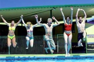 Beaches Backpackers Hotel Hervey Bay Image